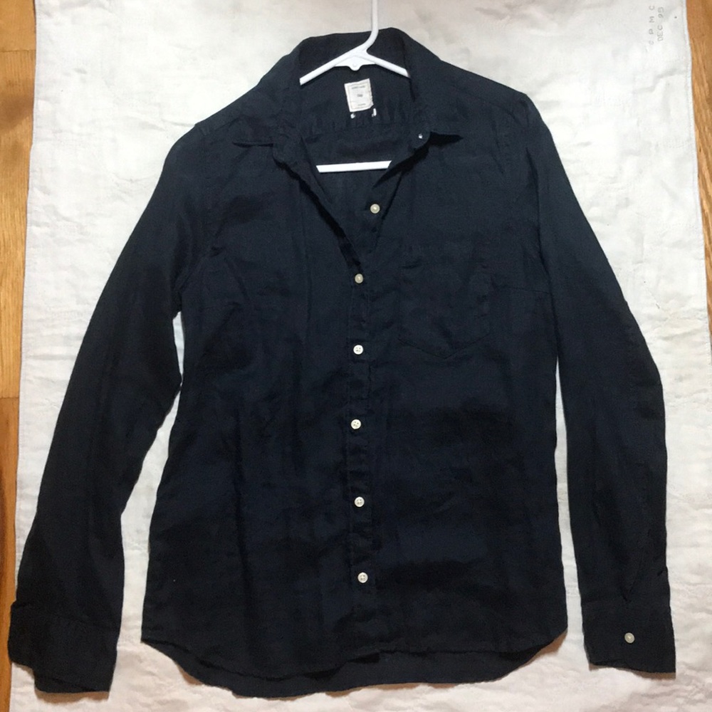 Gap casual button down shirt in Dark Denim Color